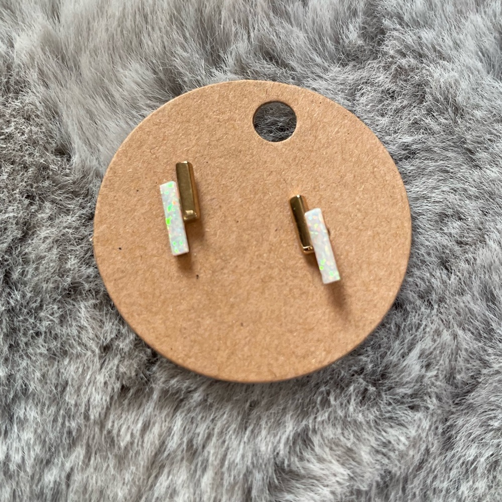 Elizabeth Stone Mod Bar stud earrings